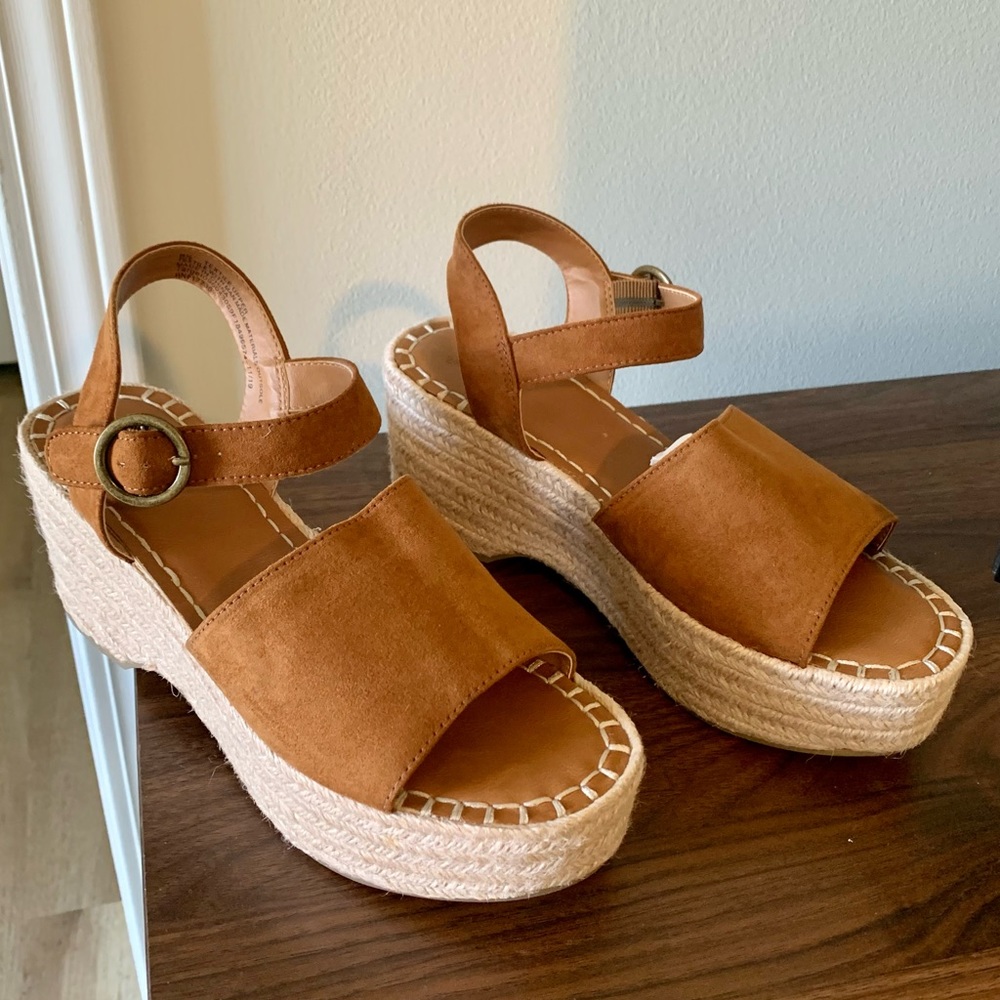 Platform Brown Sandals - Women’s 8.5M